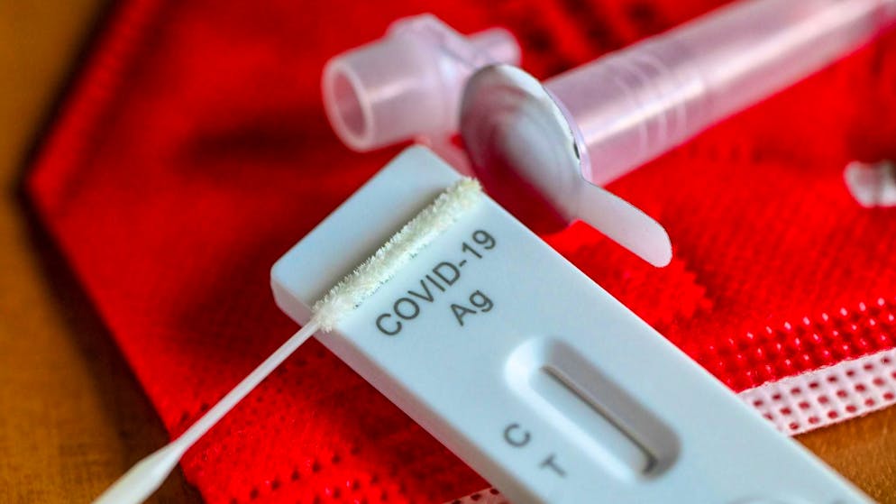 Il farmacista spiega. Ecco come comportarsi in caso di infezione da Covid