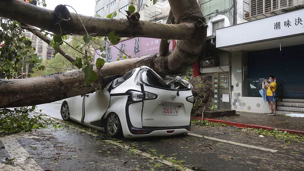 Due morti per il passaggio di un tifone a Taiwan