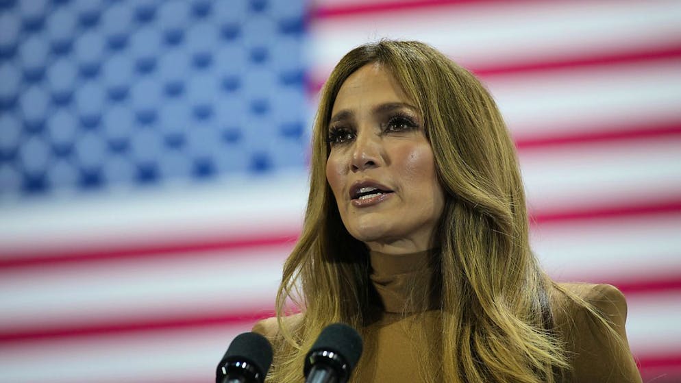 L'actrice et chanteuse Jennifer Lopez (55 ans) apporte son soutien à Kamala Harris.
