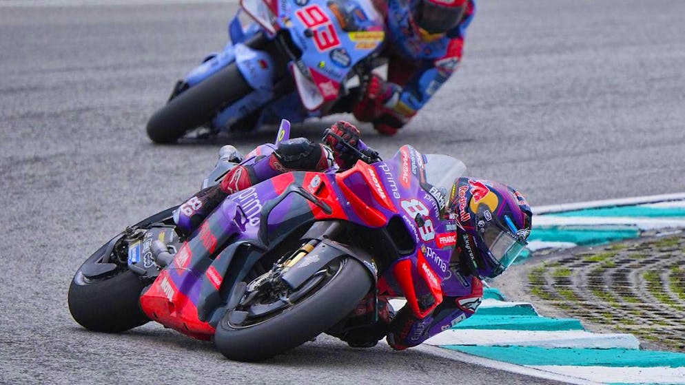 Jorge Martin (front) gets ever closer to his first MotoGP World Championship title