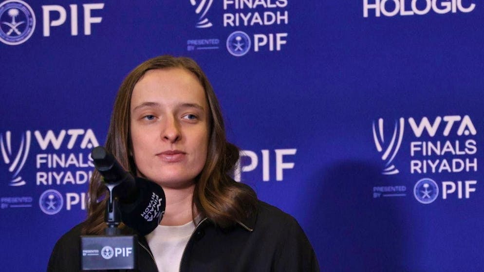 Good start to the WTA Finals taking place in Saudi Arabia for the first time: Iga Swiatek