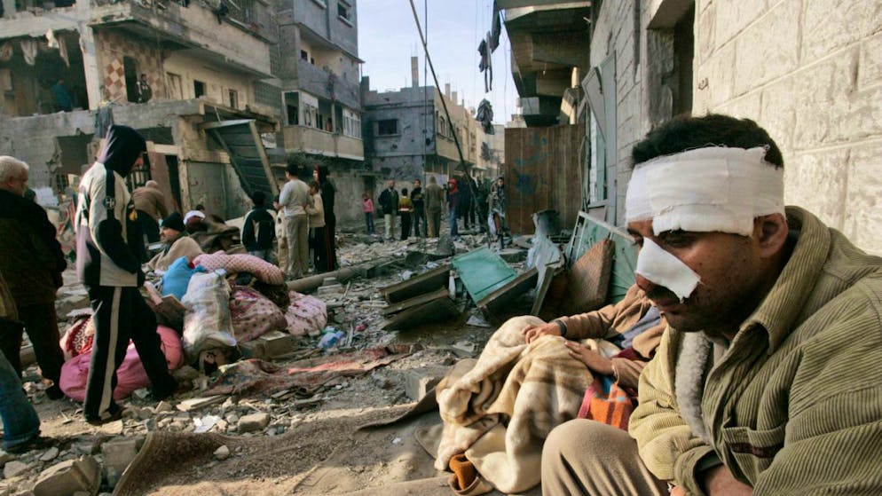 Macerie a Sheikh Radwan, nei pressi di Gaza City