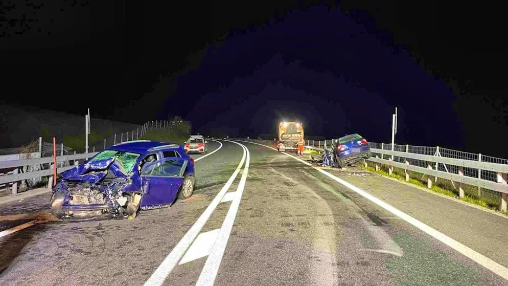 Two people were killed in an accident on the A13 near Andeer GR.