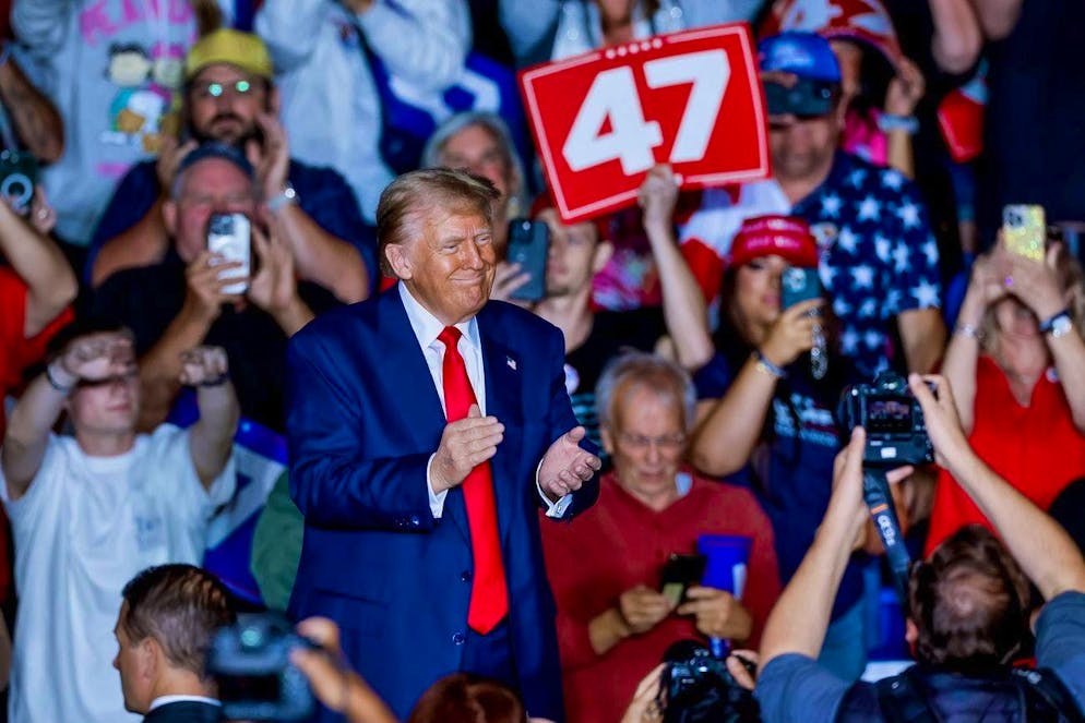 La Carolina del Nord è uno degli Stati del Sud e, oltre ai suoi numerosi laghi, fiumi e alla vicinanza all'Atlantico, nonché alla sua tipica ospitalità meridionale, è anche nota per la Nascar, La National Association for Stock Car Auto Racing, joint venture statunitense di proprietà e gestione familiare che organizza e gestisce vari campionati automobilistici, molte delle principali squadre Nascar hanno sede qui.