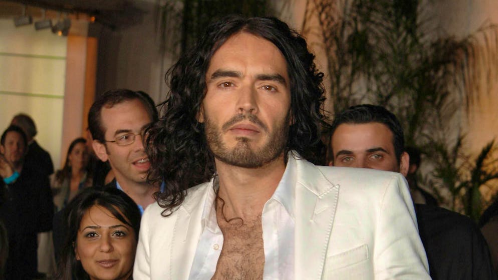 The Crown Prosecution Service is now to investigate Russell Brand - the British police have handed over their evidence of the abuse cases.