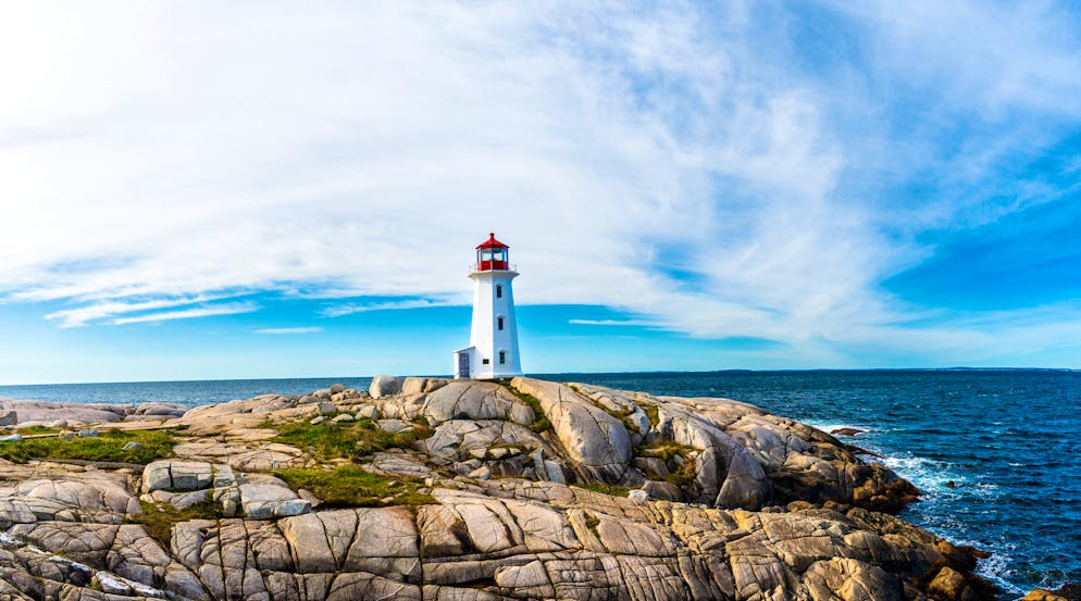 Unterwegs in der kanadischen Provinz: So schön ist Nova Scotia im Herbst. Der Leuchtturm von Peggy’s Cove soll der meistfotografierte seiner Art in der Region sein.