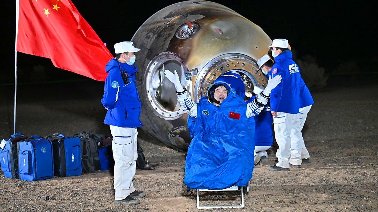 China. Chinesische Raumfahrer sicher zur Erde zurückgekehrt