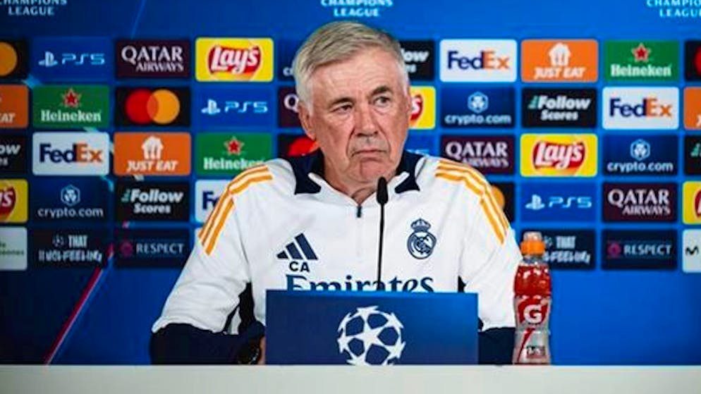 Carlo Ancelotti in conferenza stampa.