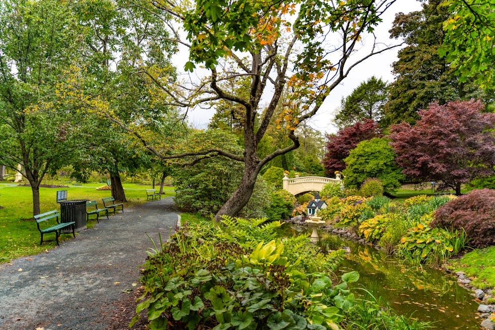 Unterwegs in der kanadischen Provinz: So schön ist Nova Scotia im Herbst. Auszeit im Grünen: Der liebevoll gestaltete Park Public Gardens liegt mitten in der Stadt. 