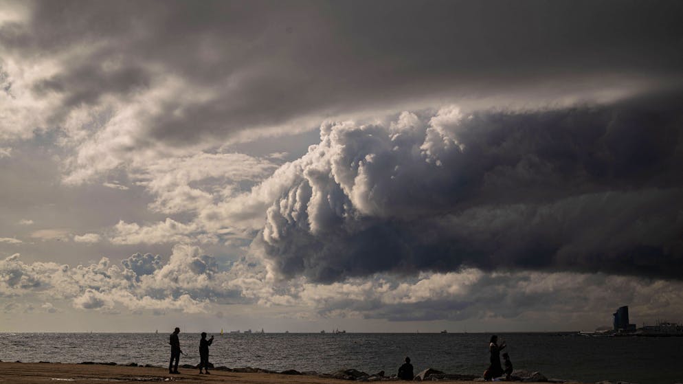 Déluge, grêle et tornades. La région de Barcelone placée en alerte rouge