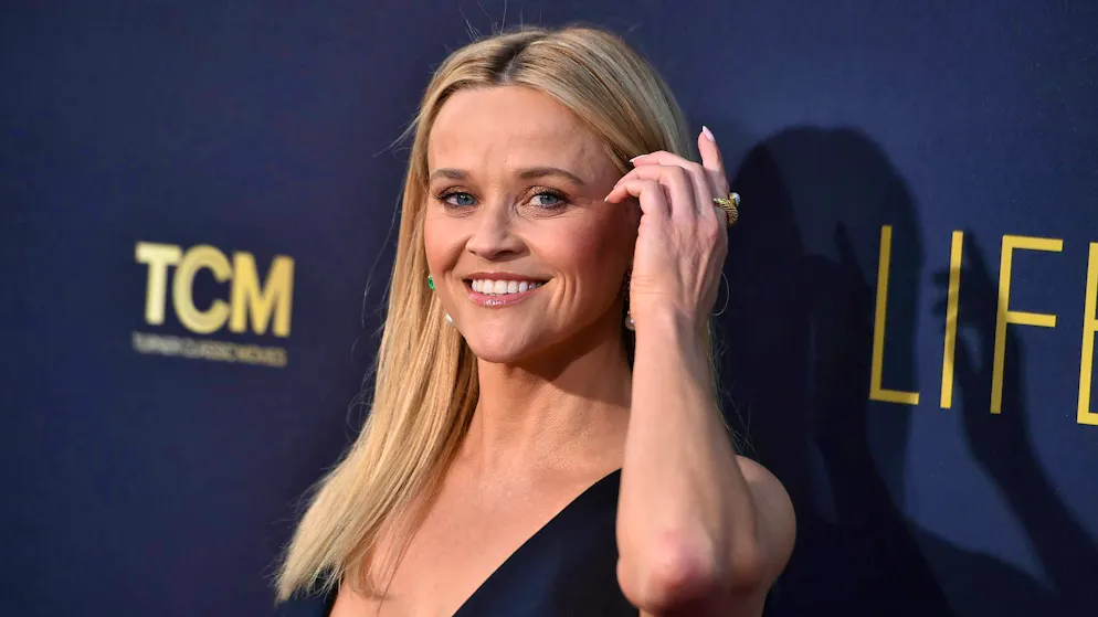 Hollywood. Reese Witherspoon lancia l'allarme sull'IA: «È il momento di non restare indietro»