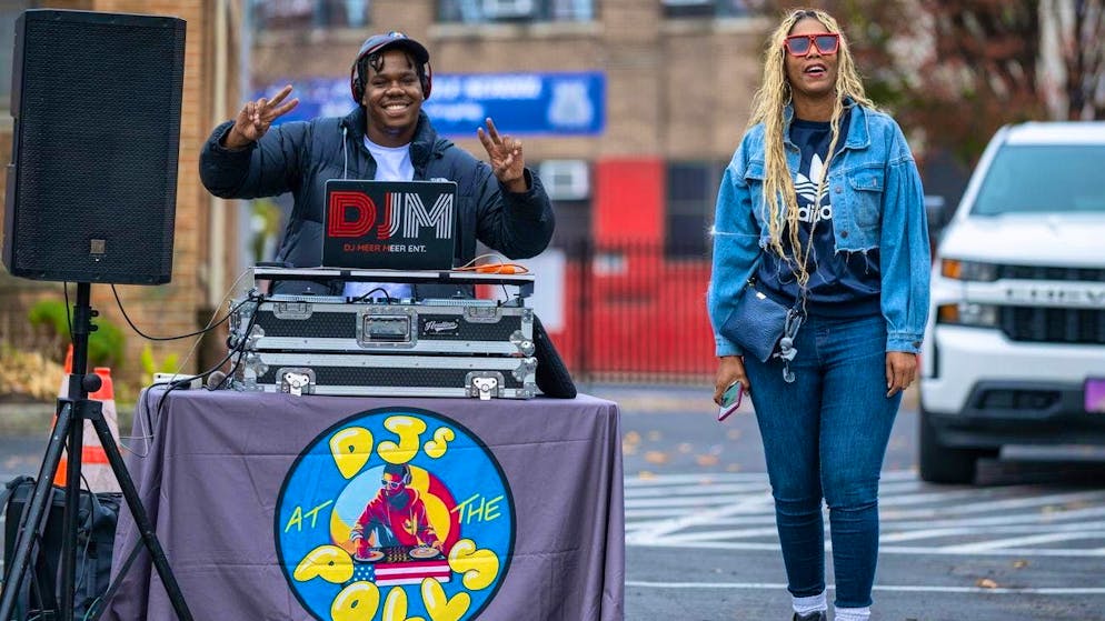 Trump or Harris? Election day in the USA. Voters across the country are taking part in the 2024 US presidential election, deciding between Republican candidate Trump and Democratic candidate US Vice President Harris in a hard-fought race.