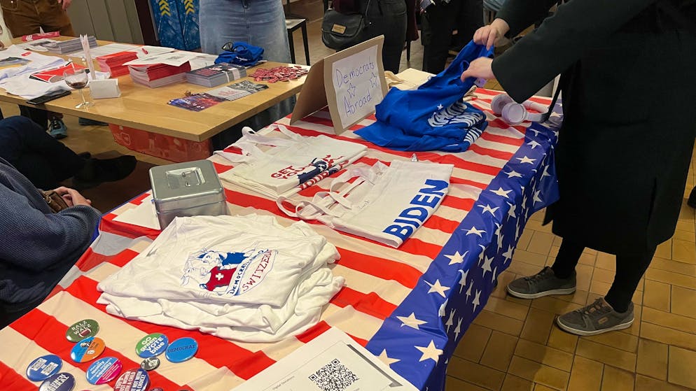 Im Zürcher Seefeld kann man auch Merch kaufen.