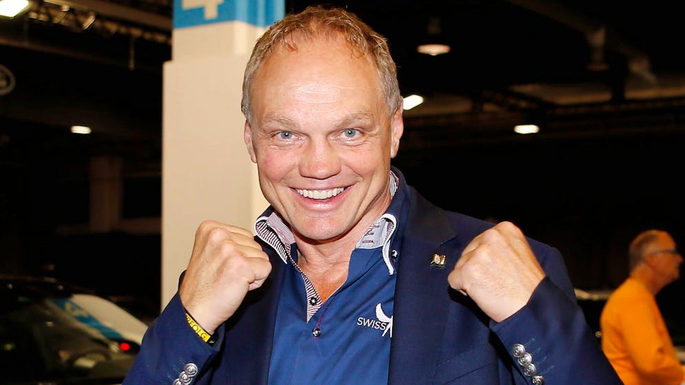 Boxing legend Angehrn has an IQ of 142. 