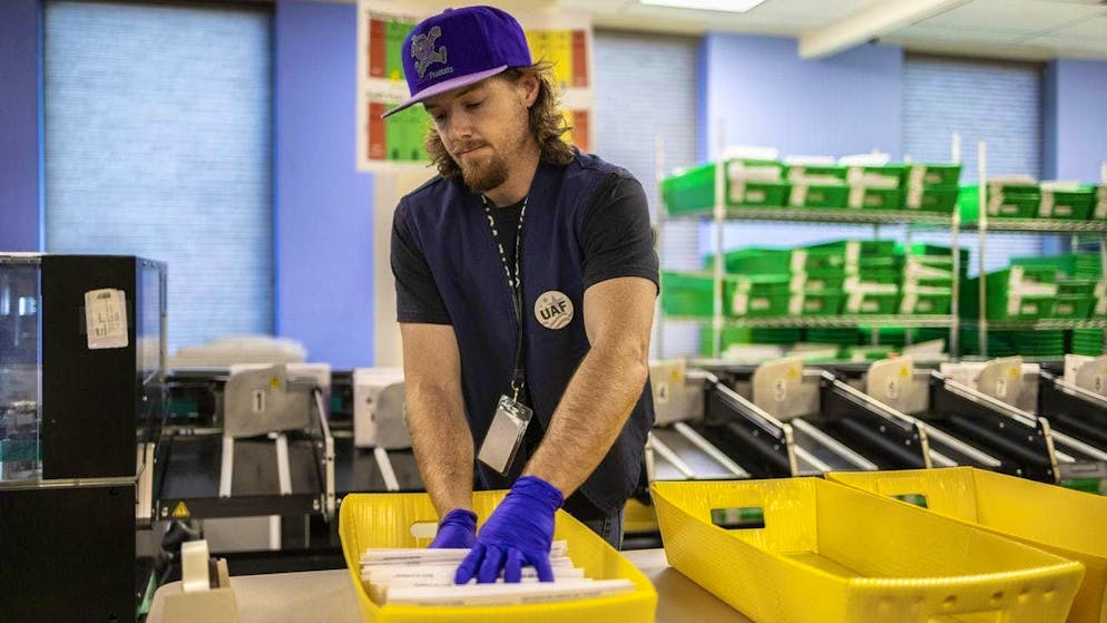 Trump or Harris? Election day in the USA. The poll workers have their hands full this Tuesday.