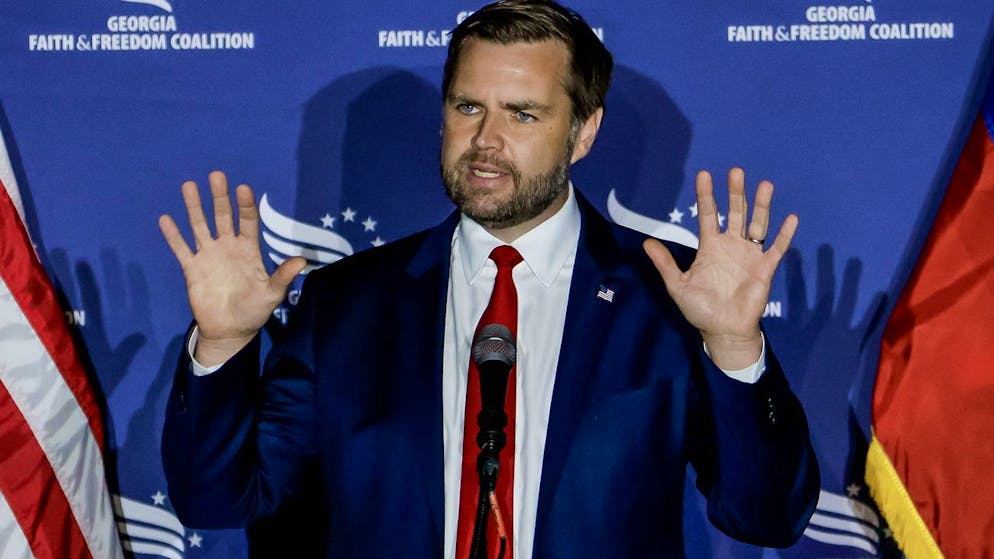 Personnages hauts en couleur. Voici à quoi pourrait ressembler la galaxie Trump à la Maison Blanche