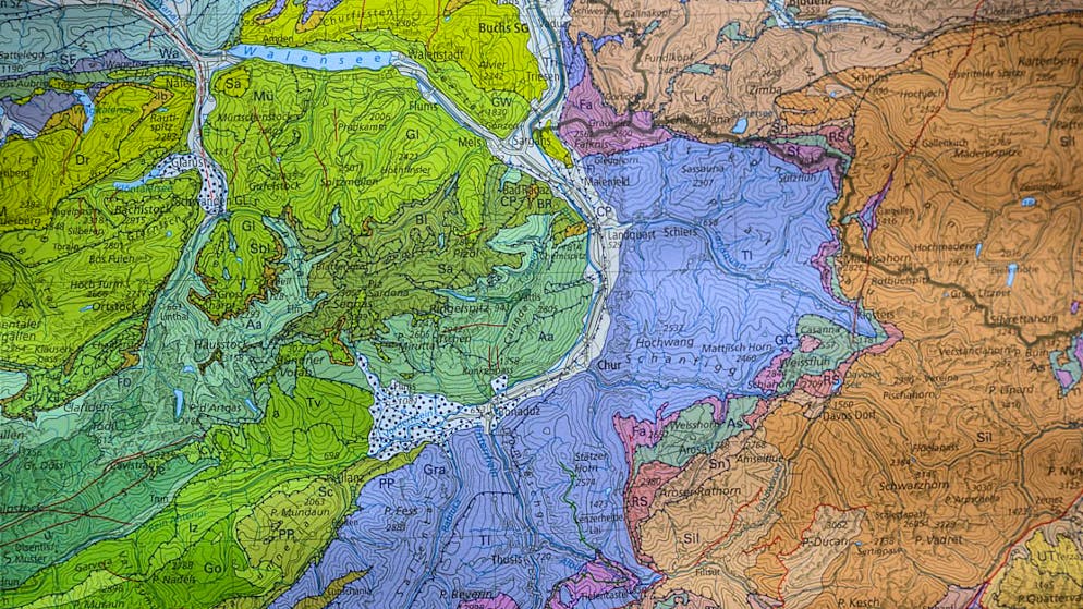 La Suisse se dote d'une nouvelle carte tectonique - Gallery. La carte montre les unités tectoniques de la Suisse et de ses régions voisines.