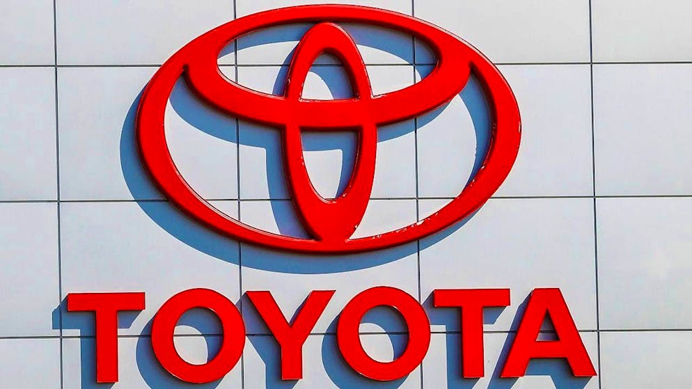 Toyota lowers outlook for sales but confirms profit forecasts (archive image)