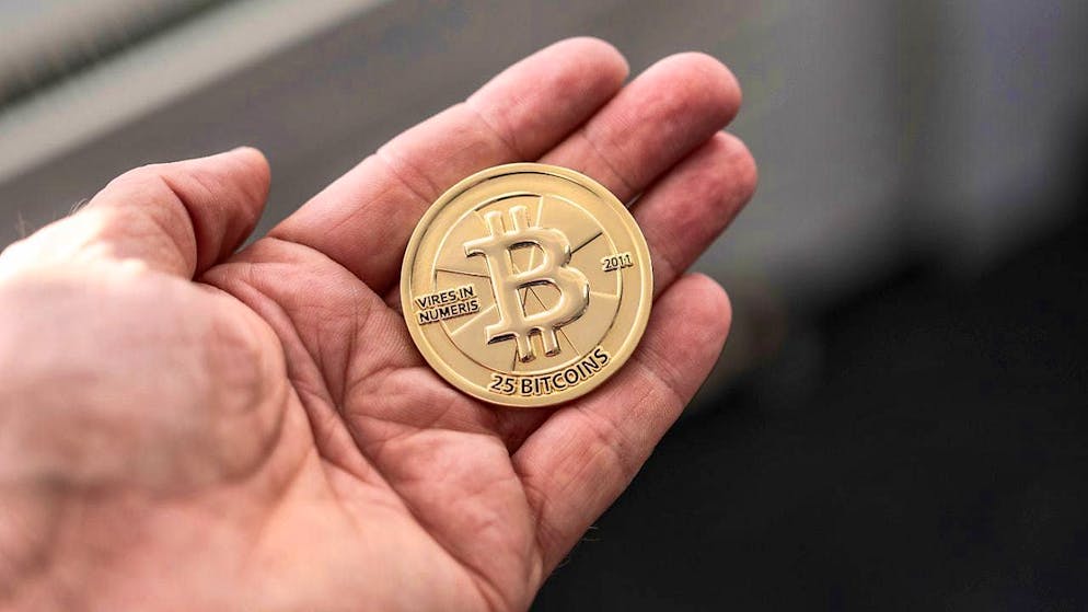 Bitcoin reaches new high of more than 75,000 dollars. (archive picture)