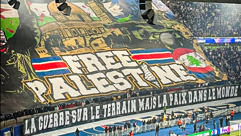 PSG - Atlético. «Ça m'a foutu la gerbe» - Le tifo des fans parisiens fait polémique