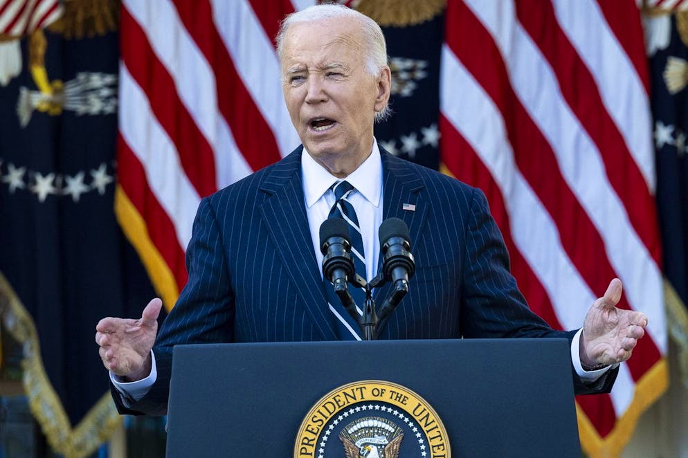 Il Presidente degli Stati Uniti Joe Biden commenta i risultati delle elezioni presidenziali del 2024 durante un discorso alla nazione nel Giardino delle Rose della Casa Bianca a Washington, DC, USA, il 7 novembre 2024.