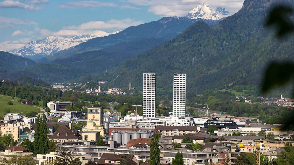 Die Baugesellschaft City West will be at Chur einen dritten Hochhausturm bauen. (Archivbild)