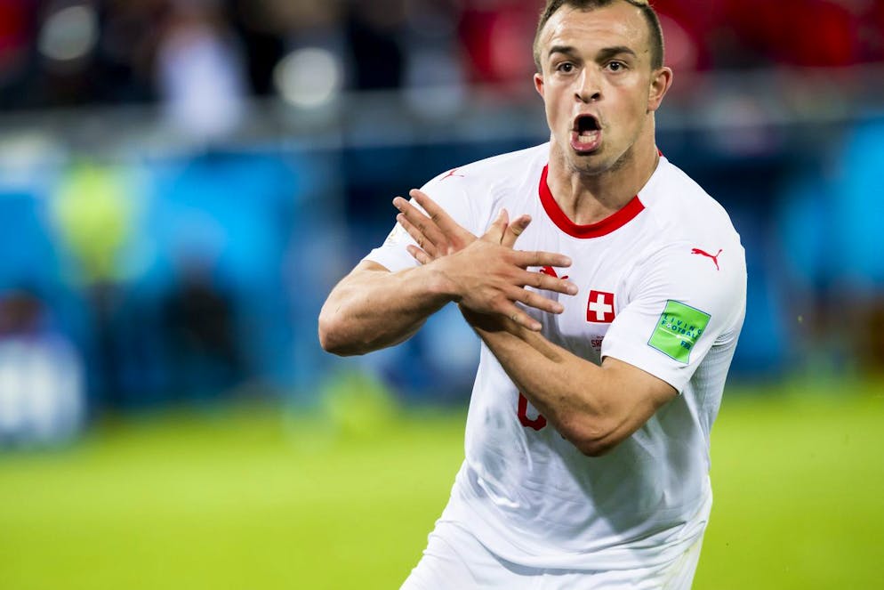 Le geste de l'aigle à deux têtes fait par Shaqiri en 2018.