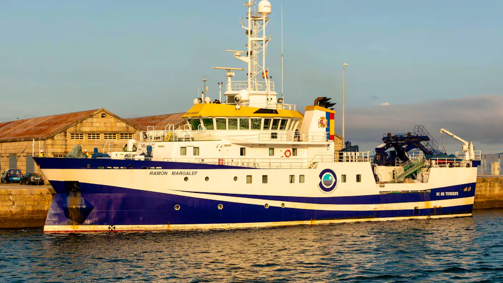 After the floods in Spain. Special ship to track down cars swept into the sea