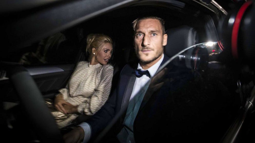 Francesco Totti  e Ilary Blasi, in una foto del 2016.