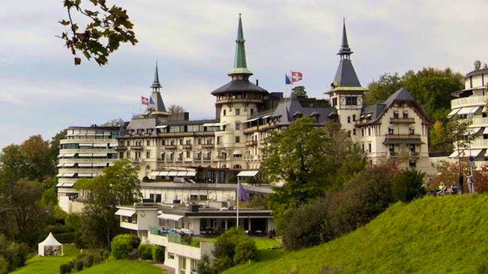 Hotel a 5 stelle. Xhaka e compagni testano il lussuoso Dolder Grand per gli Europei di calcio femminili