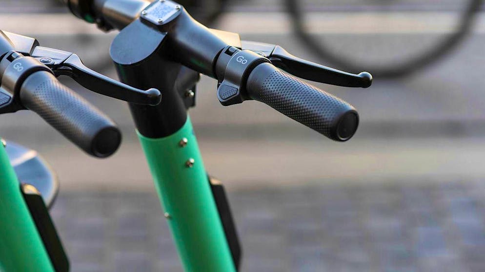 Accidents involving e-scooters are on the rise in Switzerland.