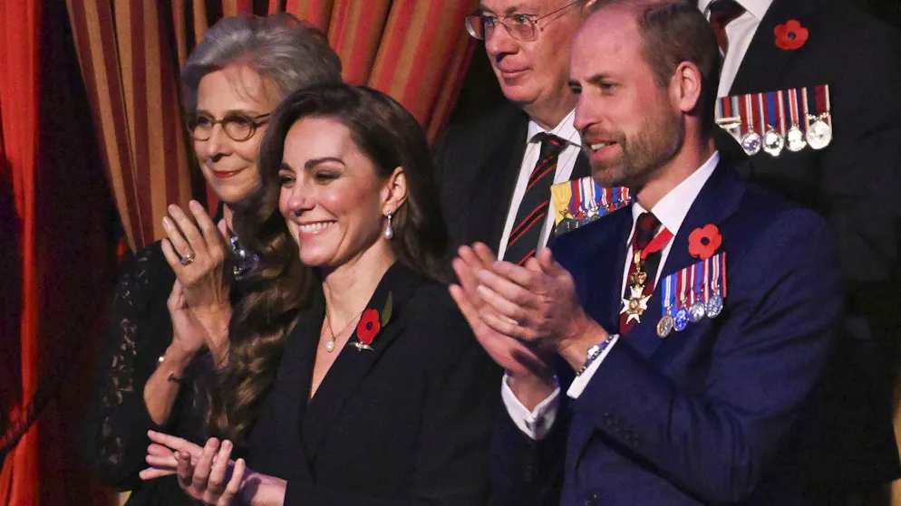 Wow comeback at the Remembrance Service. Kate outshines everyone - Camilla has to cancel