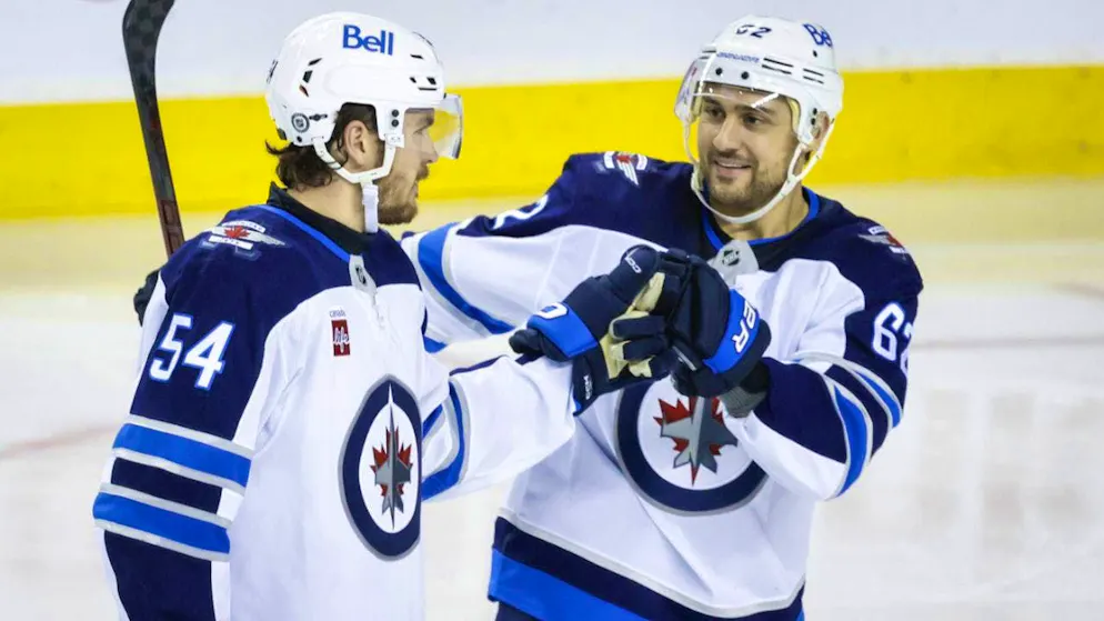 Nino Niederreiter strings together win after win with the Winnipeg Jets