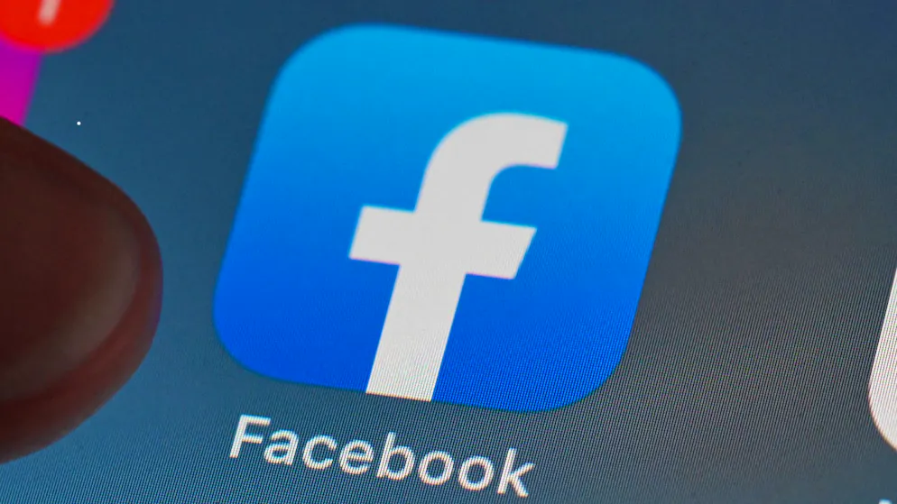 Using his own software to capture data. Meta employee downloads 30,000 private Facebook photos