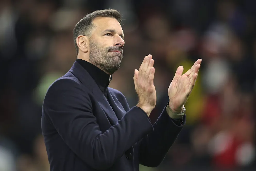 Ruud van Nistelrooy quitte Manchester United.