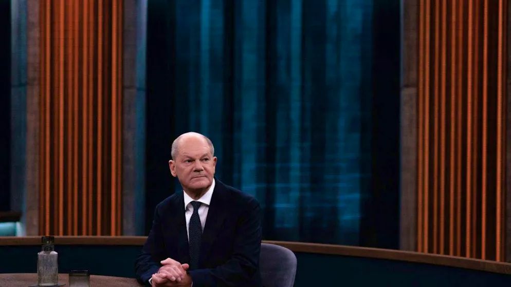 dpatopbilder - Federal Chancellor Olaf Scholz (SPD) sits in the television studio of the ARD program "Caren Miosga" before the start of the live interview. Photo: Carsten Koall/dpa