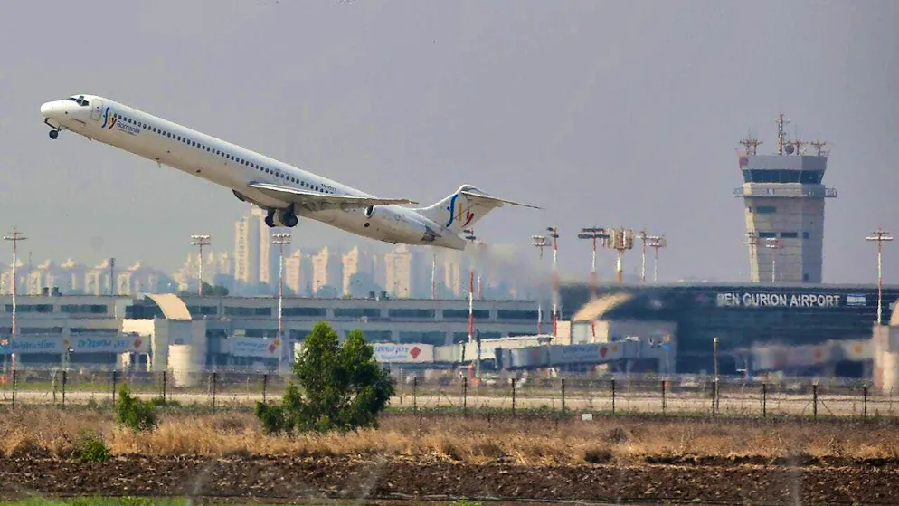 The Israeli metropolis of Tel Aviv remains too uncertain a destination for Swiss. It is therefore still not offering flights until mid-December. (Archive image of Ben Gurion Airport near Tel Aviv)