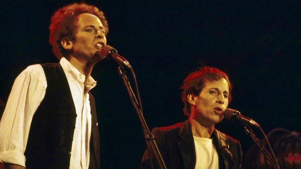 Almost half a million spectators: Art Garfunkel (l.) and Paul Simon at their legendary free concert in Central Park in New York on September 19, 1981.