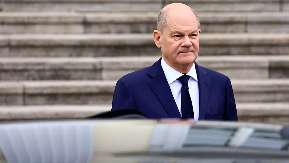 Il 16 dicembre il cancelliere Scholz è invece atteso alla prova del voto di fiducia.