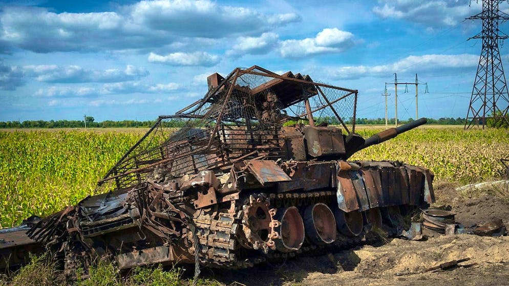 ARCHIVE - A destroyed Russian tank lies on the side of the road. Photo: Uncredited/AP/dpa