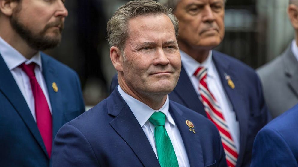 USA, nuova amministrazione. Trump svela alcuni nomi della sua nuova squadra: Rubio, Waltz, Noem