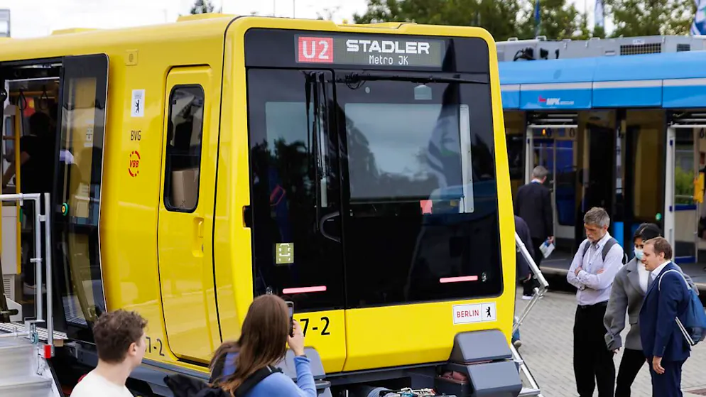 Der Zug der Berliner U-Bahn von Stadler Rail. (Archivbild)