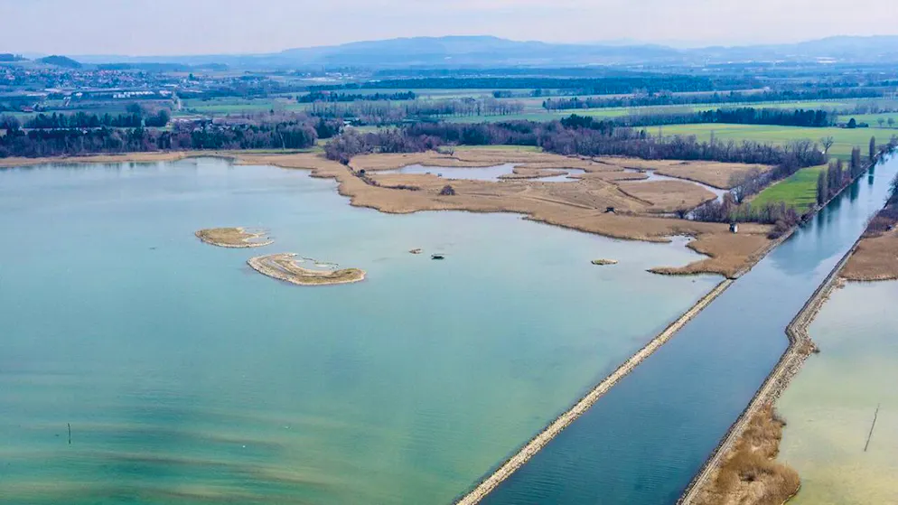 Vue aérienne des îles du Fanel, à gauche de l’image, dans leur état avant les travaux de réaménagement.