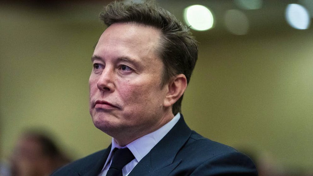 Stati Uniti. Trump incorona Musk per l'efficienza governativa: «Esplosione atomica sulla burocrazia»