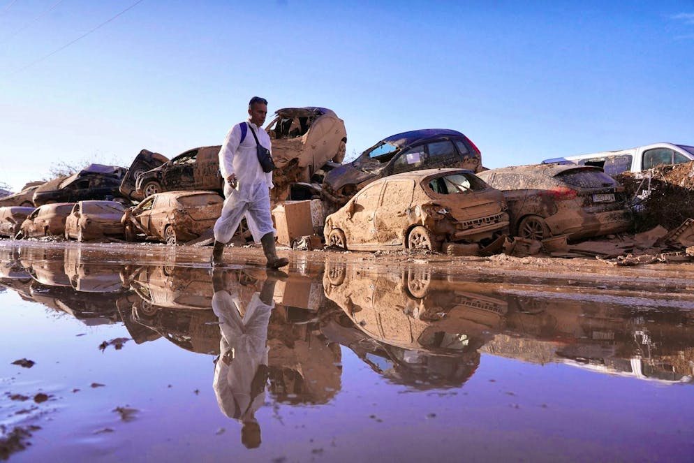 Severe weather in Spain: Highest warning level in some regions - Gallery. Even two weeks after the storm of the century, there is no end in sight to the clean-up work.