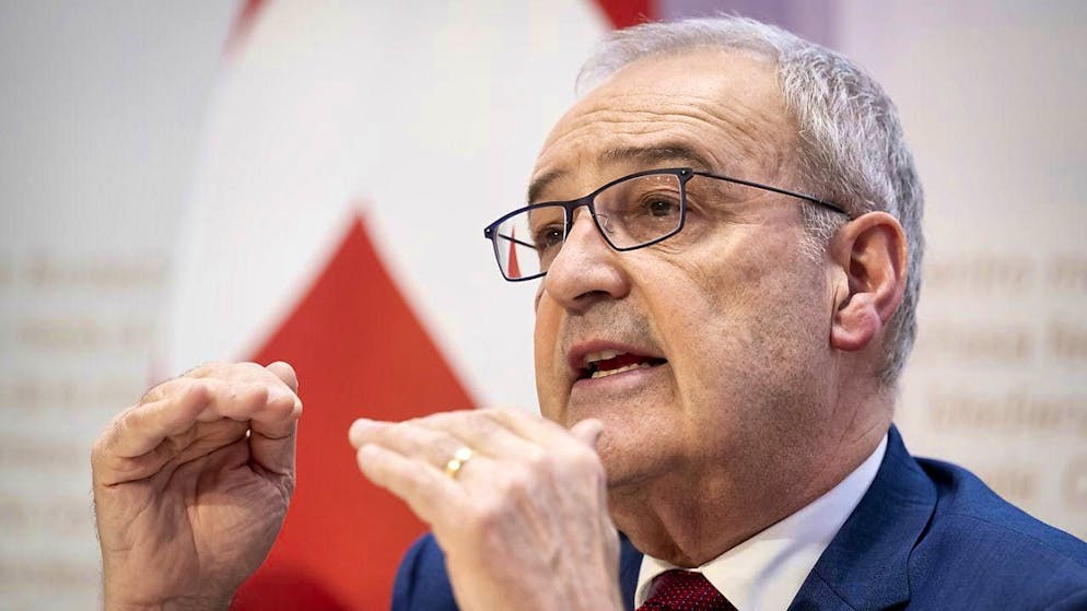 Agriculture Minister Guy Parmelin explains to the media why the Food Initiative goes too far for the Federal Council.