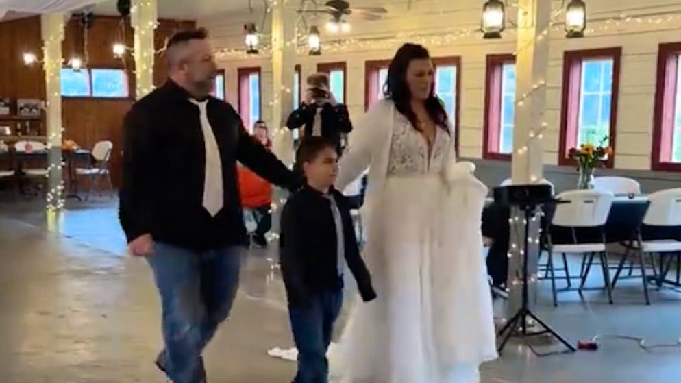 «Das tut mir im Herzen weh für dich». Braut lädt 75 Gäste zur Hochzeit ein, fünf tauchen auf