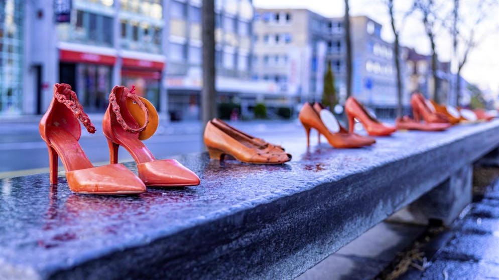 Dal 25 novembre al 10 dicembre si terranno diverse manifestazioni nei Grigioni contro la violenza domestica.