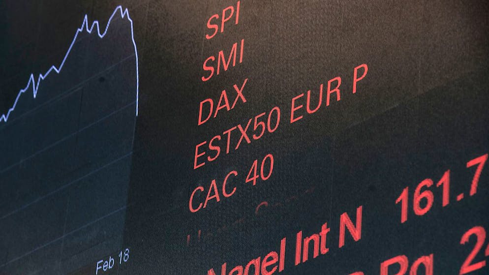 Inizio col freno a mano tirato per i listini zurighesi.