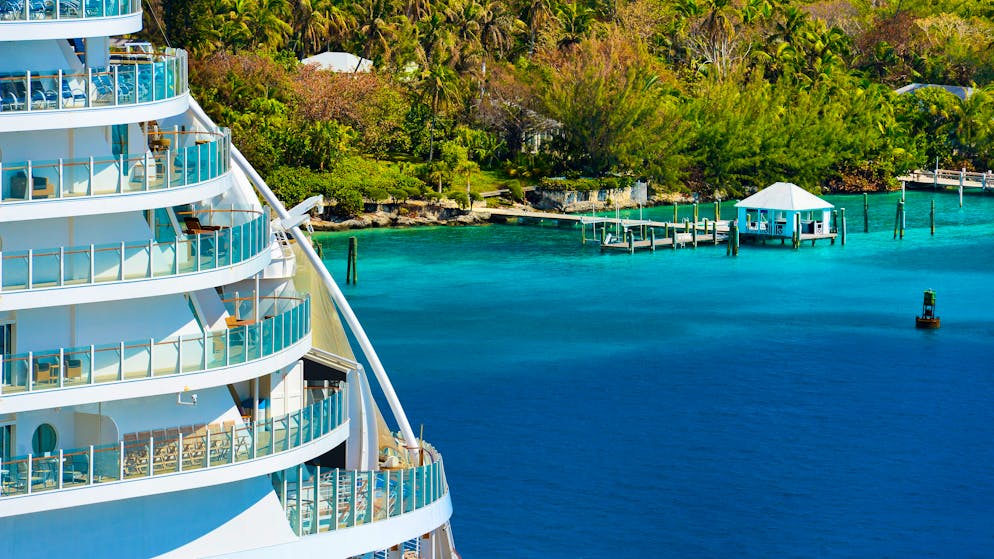 425 escales !. Partir quatre ans sur un bateau ? Voici la croisière anti-Trump qui fait jaser